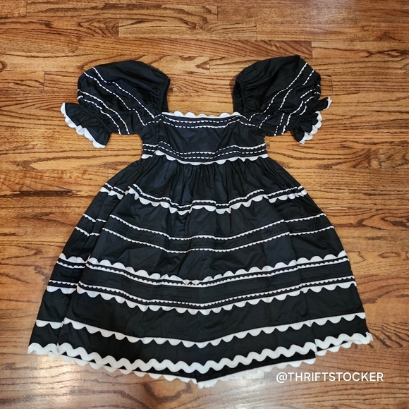 Vestique Black and White Puff Sleeve Dress - Picture 2 of 8